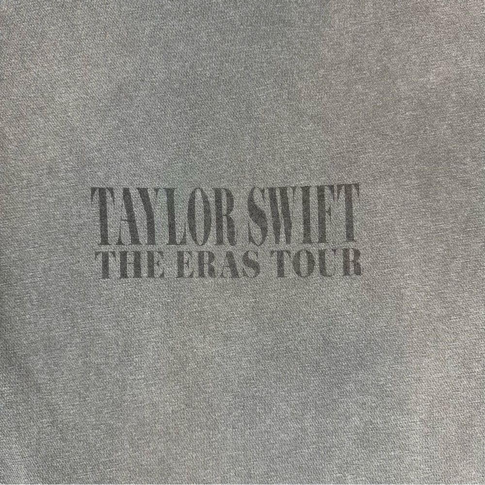 Taylor Swift Eras Tour Hooded Sweatshirt Concert - Picture 3 of 8